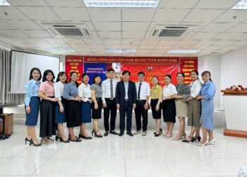 Chi bộ Bệnh viện Răng – Hàm – Mặt thành phố Đà Nẵng Tổ chức lễ kết nạp đảng viên mới